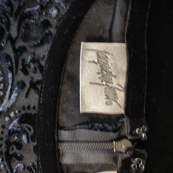 VINTAGE Jacqueline Ferrar Size 14 Black Maxi Velour Dress Sheer Lace De… - Picture 12 of 12